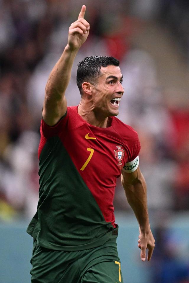 巧合！库里兄弟二人勇士生涯首秀均砍下14分（神奇巧合：库里兄弟勇士首秀同取14分）