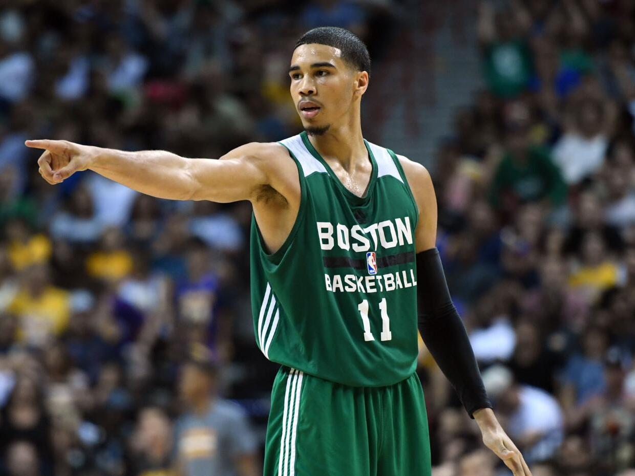 15岁道曼禁区内天秀回旋破门，青年欧冠阿森纳4-2逆转拜仁（青年欧冠：15岁道曼禁区回旋神射，阿森纳4-2逆转拜仁）