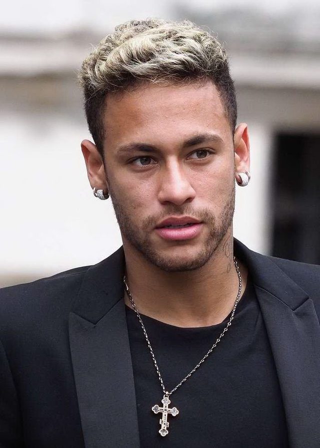 尤文vs乌迪内斯：伊尔迪兹、乔纳森-戴维首发，麦肯尼出战（尤文迎战乌迪内斯：伊尔迪兹、乔纳森-戴维进入首发，麦肯尼出战）