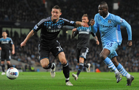 邮报：梅努希望冬窗离开曼联，有12家俱乐部对他感兴趣（邮报：梅努盼今冬离开曼联，12家球队有意引进）