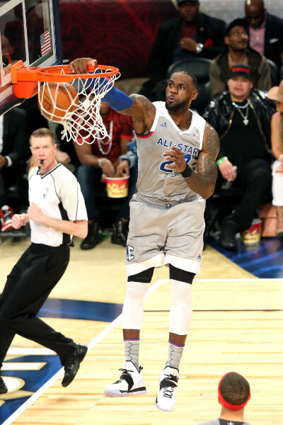 记者：热刺认为奥莫罗迪翁很适合弗兰克的体系，将发起追求（记者：热刺看好奥莫罗迪翁契合弗兰克战术体系，将启动引援行动）