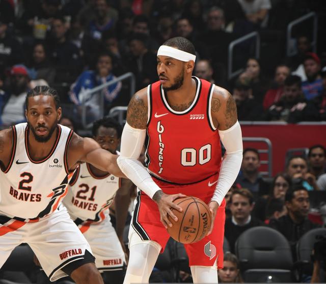 曼联球星表现亮眼，巴萨考虑买断拉什福德，利物浦遭绝平，阿森纳惨败维拉。（曼联核心闪耀，巴萨欲买断拉什福德；利物浦被绝平，阿森纳惨败维拉）