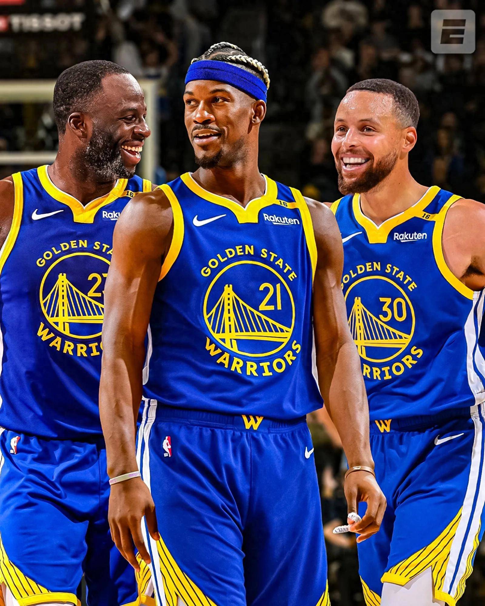 一贝蒂斯球迷袭击了一巴萨球迷，部分球迷甚至高喊“你真棒”（一名贝蒂斯球迷袭击巴萨球迷，现场有人起哄高喊“你真棒”）