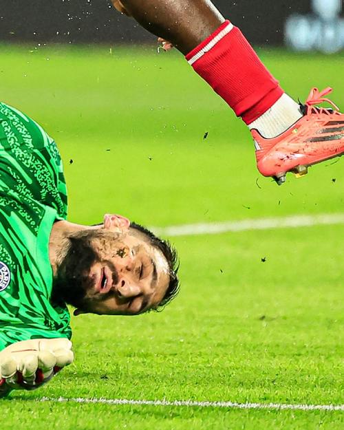 斯洛特：这点球在英超可能不会判；萨拉赫？今晚属于在场球员（斯洛特：这次点球英超未必判；萨拉赫？今晚只谈上场球员）