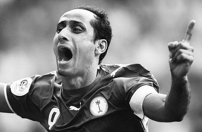 詹姆斯关键助攻锁定胜利（詹姆斯致命助攻敲定胜局）