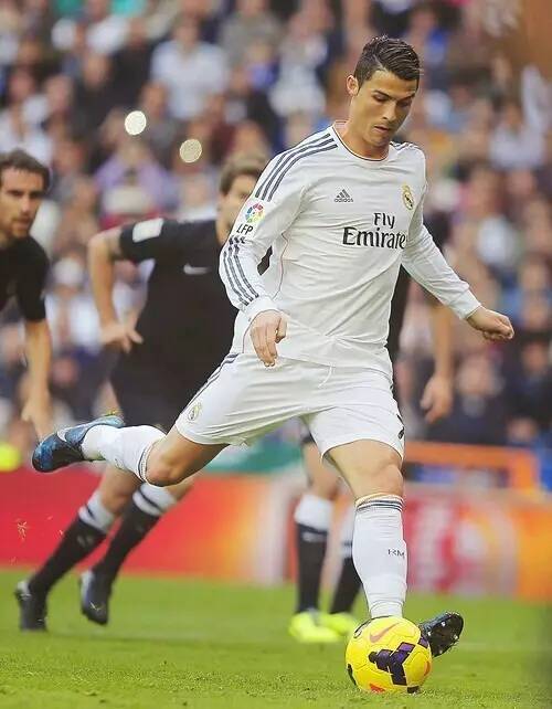 哈里王子48小时两次公开调侃特朗普，从ICE到世界杯火力不减哈里两度调侃特朗普特朗普暂未回应