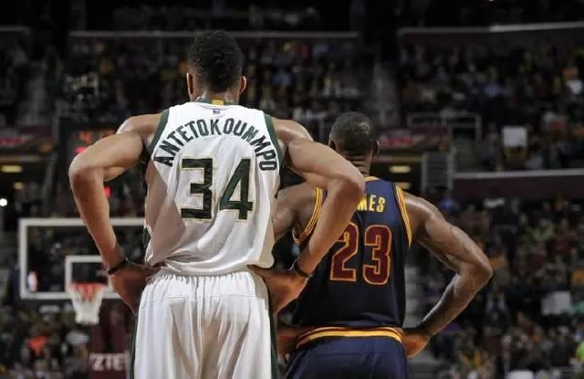 佩杜拉：米兰尚未敲定迈尼昂续约，后者仍然可能在赛季末离队（佩杜拉：米兰与迈尼昂续约尚未敲定，赛季末仍存在离队可能）